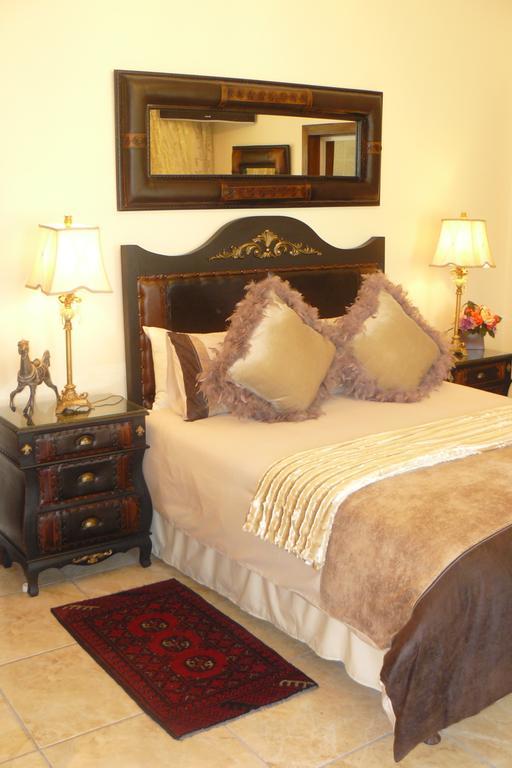 Kimberley Manor Guesthouse Екстер'єр фото