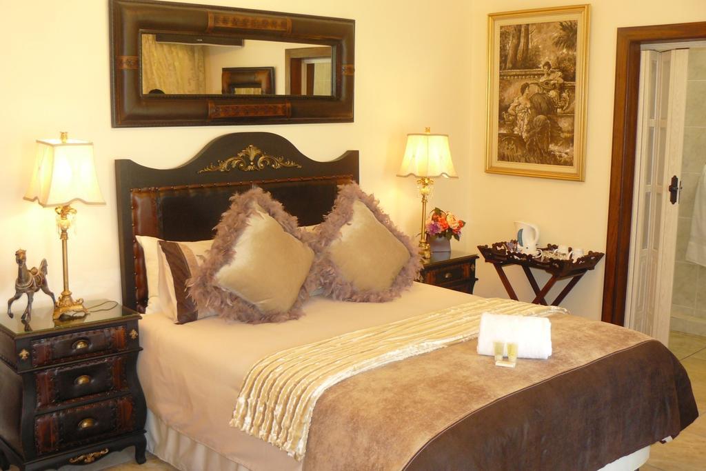 Kimberley Manor Guesthouse Екстер'єр фото