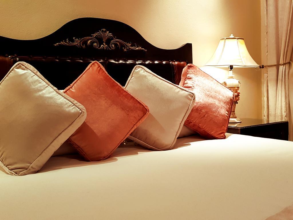 Kimberley Manor Guesthouse Екстер'єр фото