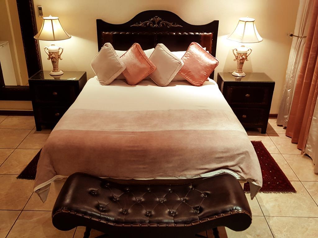 Kimberley Manor Guesthouse Екстер'єр фото