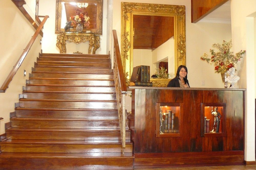 Kimberley Manor Guesthouse Екстер'єр фото